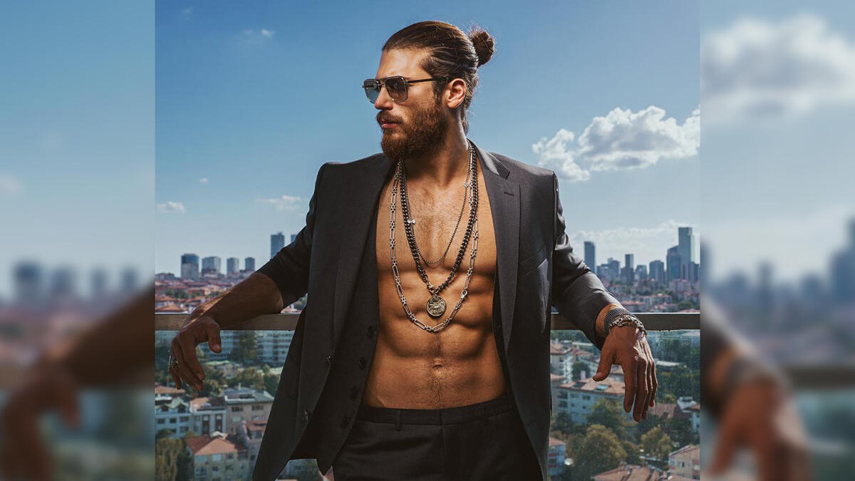 Can Yaman topless