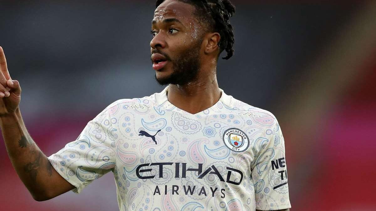 2- الإنجليزي رحيم ستيرلينغ (مانشستر سيتي) وسعره 125 مليون يورو