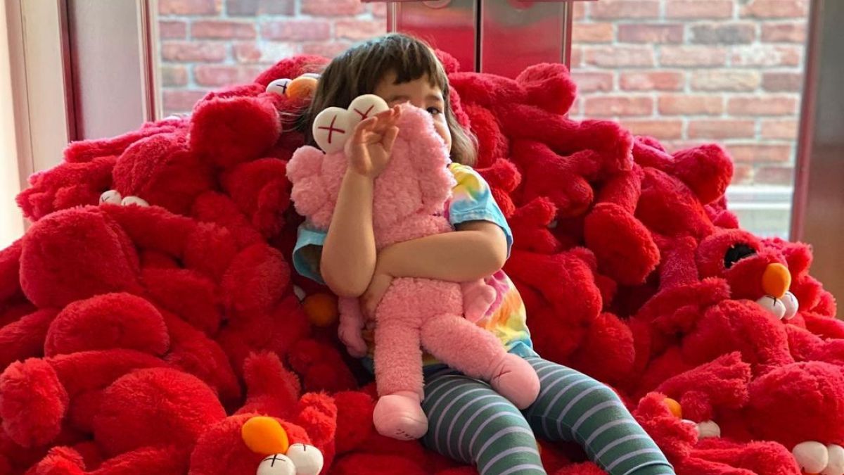 #KAWS @estudiocampana #cozy (Instagram)