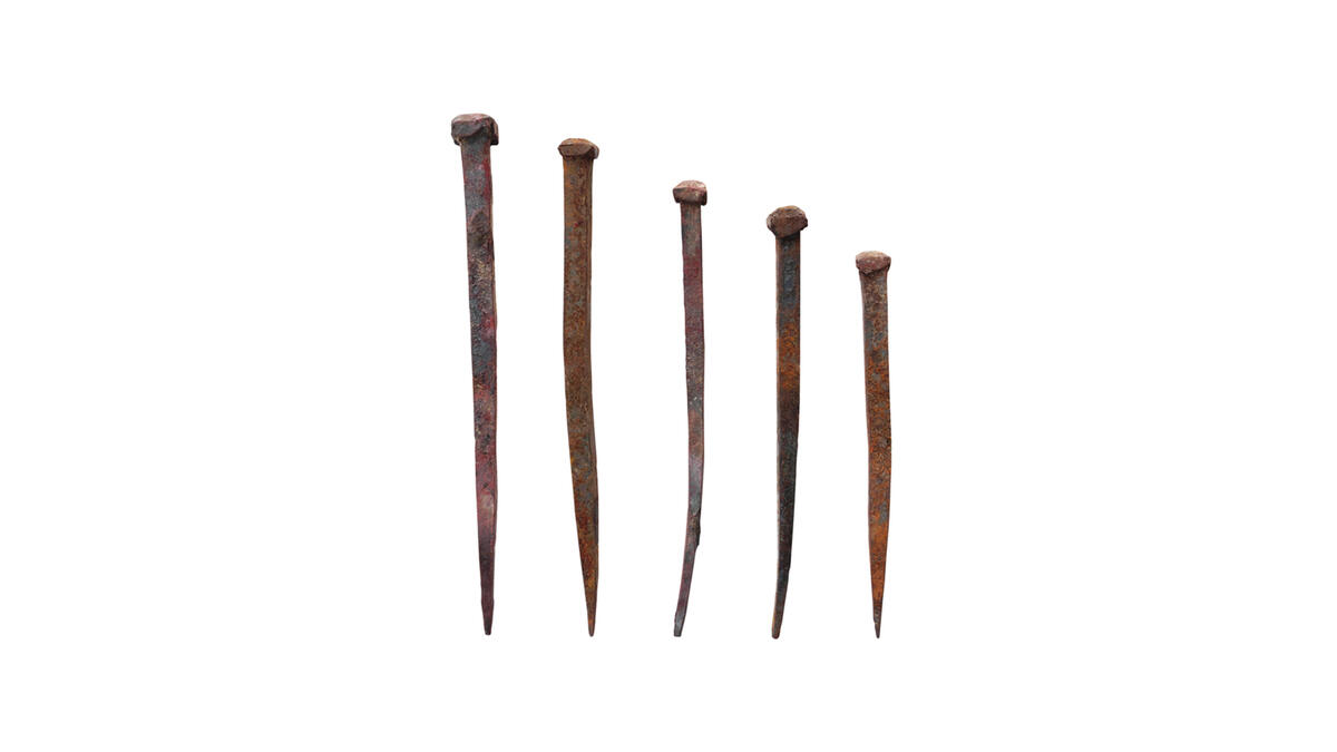 2. المسامير اليدوية