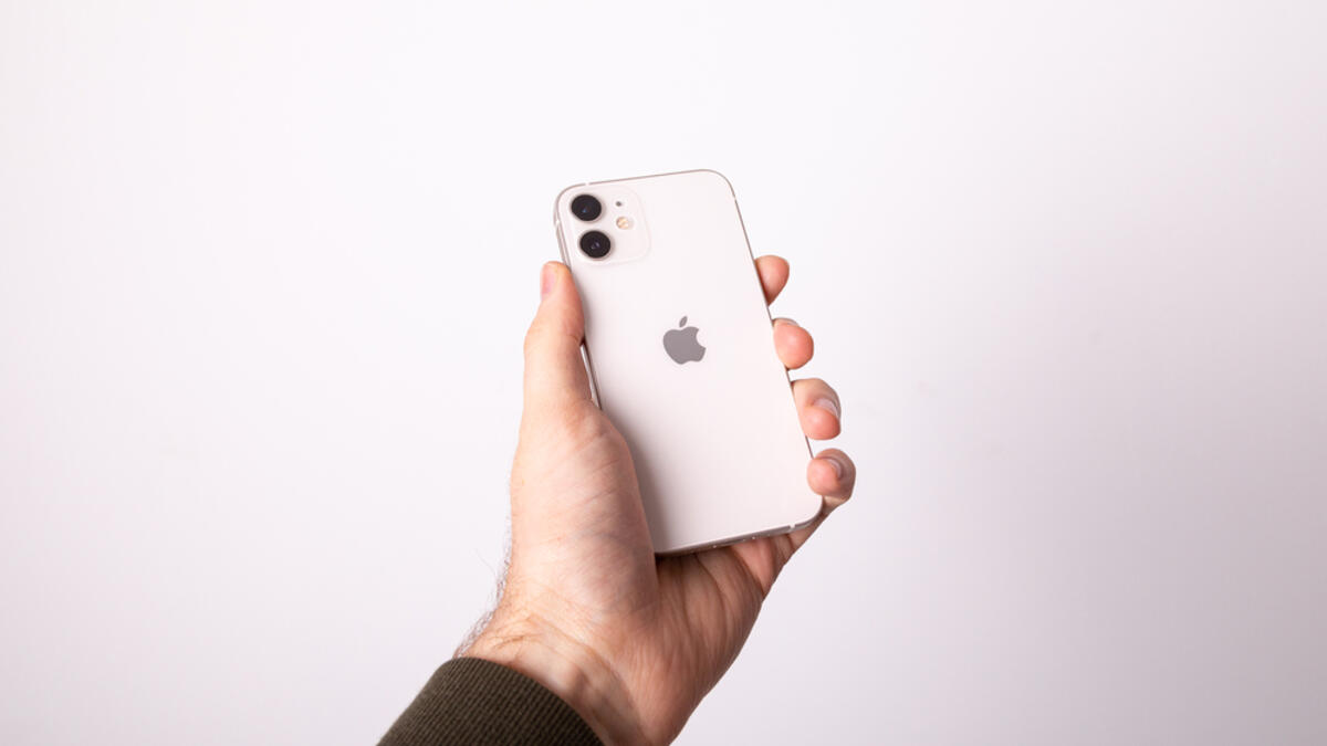 3.آيفون 12 ميني