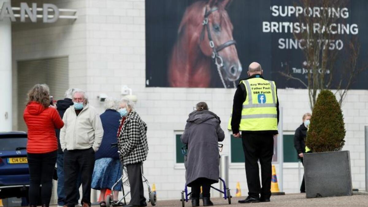 الفنادق والمنتجعات: بدأت الفنادق والمنتجعات التجارية مثل Sandals Resorts و Hyatt و Tryon Resort في نورث كارولينا، في تقديم اختبار "كورونا" بالمجان وتوفير النتائج في غضون 24-28 ساعة.