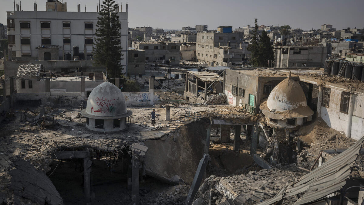 المساجد: تعرضت 3 مساجد للهدم الكلي، و40 مسجدا وكنيسة واحدة تعرضت لدمار بشكل بليغ.