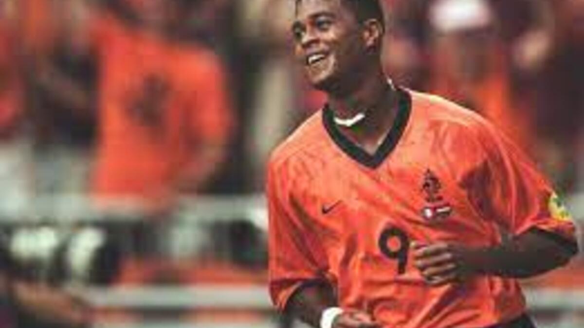 الهولندي باتريك كلايفرت (6 أهداف)