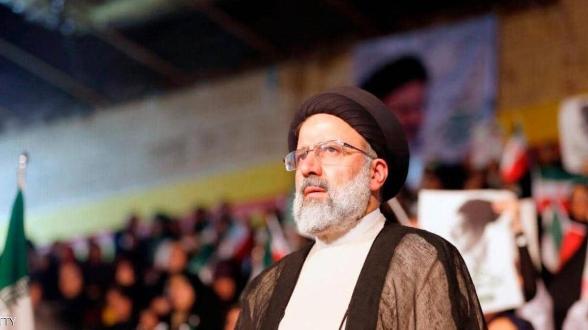 في عام 1985م تصدى لمنصب نائب المدعي العام في طهران، وفي عام 1989 تولى منصب المدعي العام للثورة الإسلامية في طهران ورئيس مؤسسة المتابعة والتفتيش العامّة.