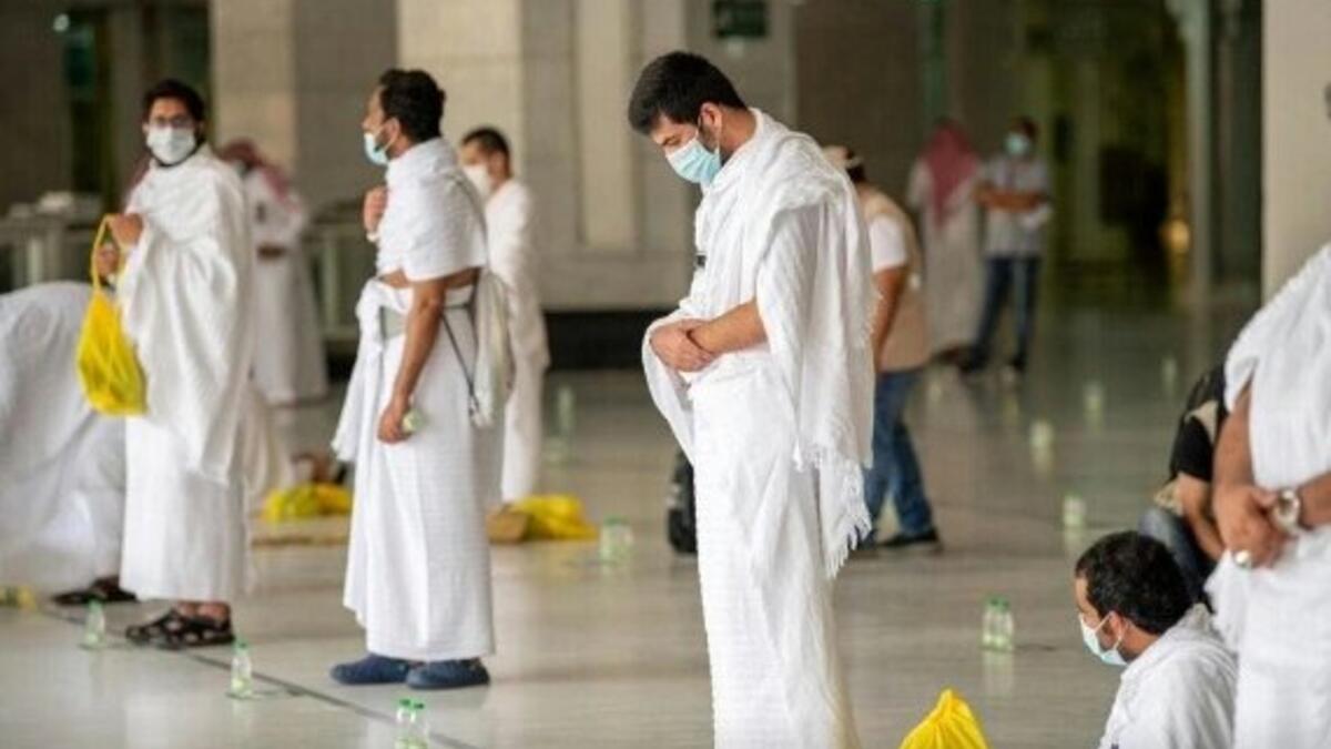 يجب أن تكون الحالة الصحية للراغبين في أداء مناسك الحج خالية من الأمراض المزمنة.