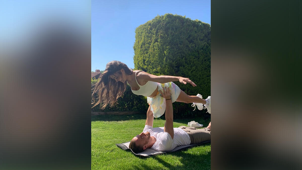 Kerem Bürsin and Hande Erçel