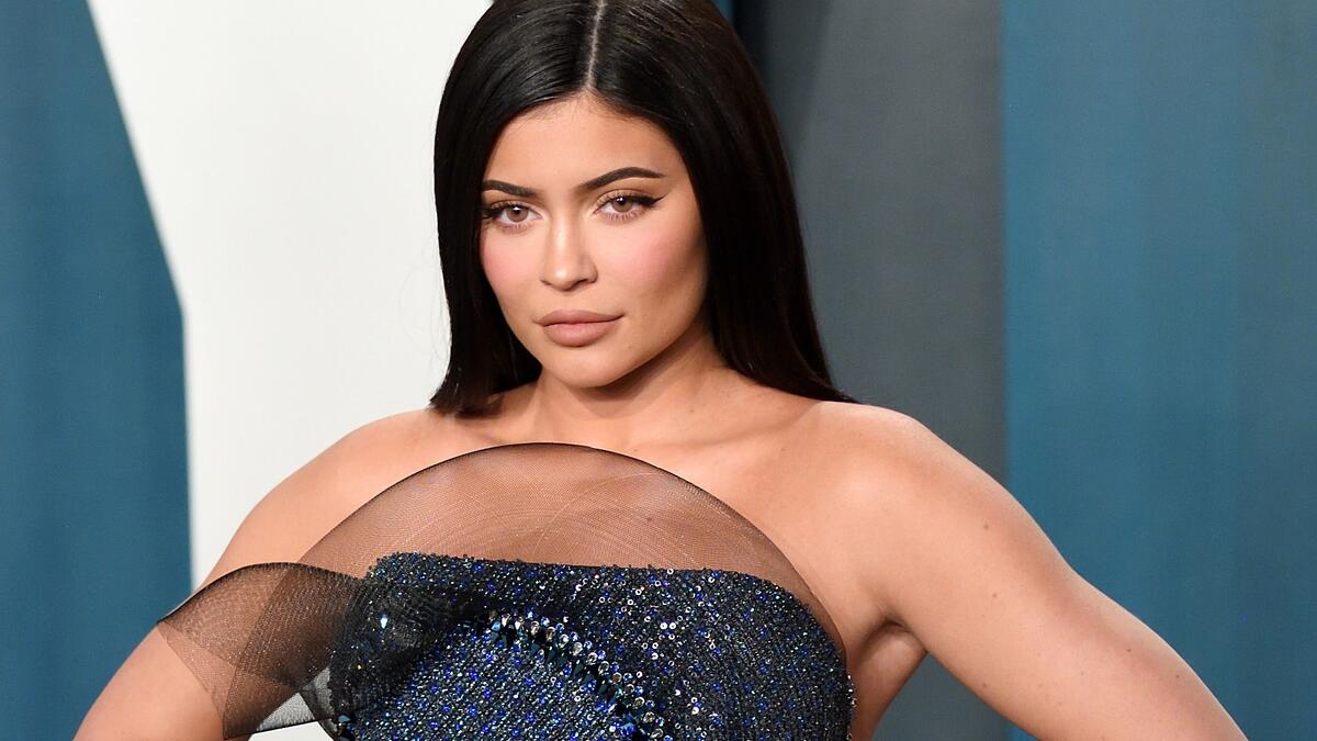 المركز الرابع: نجمة تلفزيون الواقع كايلي جينر / 242 مليون متابع - 1494000 دولار لكل منشور