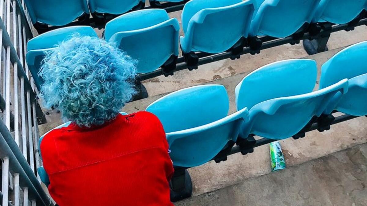 فئة الأشخاص: صورة بعنوان Black Summer Blue Montaigne للمصور الأسترالي "كريستيان هورغان"، صُورت على iPhone X