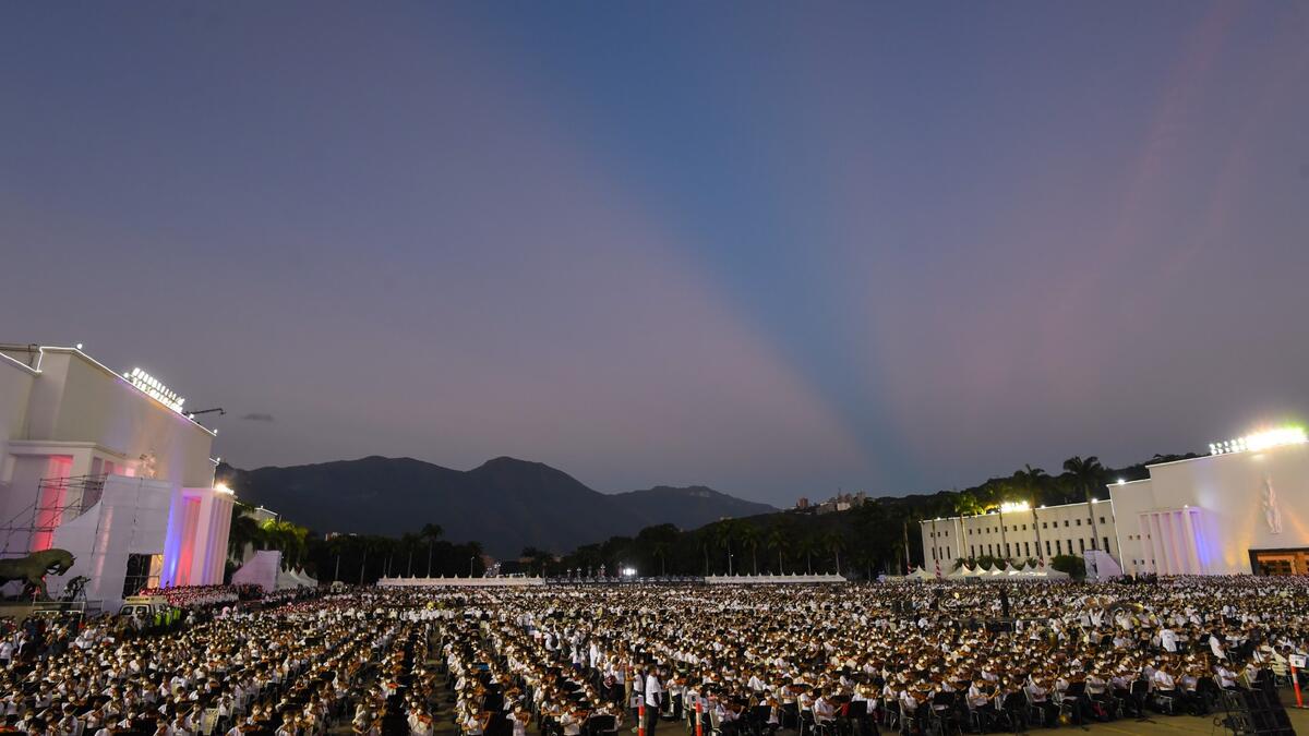 Venezuelan musicians form the world's largest orchestra