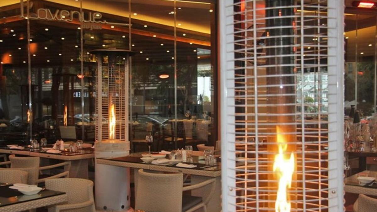 مطعم لو أفينيو- L’Avenue: هو مطعم فرنسي يقدم عدد من الأطباق الفرنسية الكلاسيكية بالإضافة إلى مجموعة مميزة من المعجنات والحلويات الفرنسية الشهيرة والقهوة.