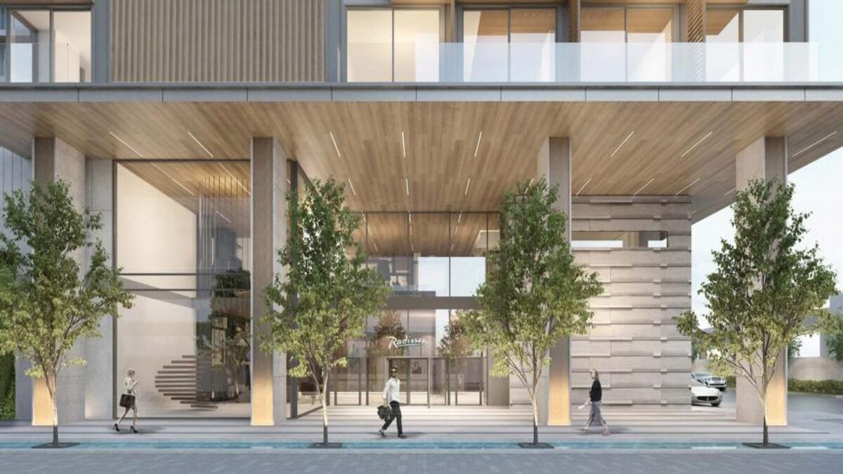 فندق راديسون نخلة جميرا – دبي: من المقرر أن تفتتح مجموعة فنادق راديسون أول منتجع لها في نخلة جميرا بدبي في أوائل عام 2022. وسيضم الفندق الواقع على الساحل الشهير للمبنى 389 غرفة وخمسة منافذ للطعام والشراب، بما في ذلك مطعم لتناول الطعام طوال اليوم.