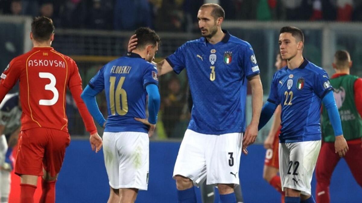 إيطاليا: للمرة الثانية على التوالي، لن تشارك بطلة أوروبا في مونديال 2022 بعد أن خسرت أمام مقدونيا الشمالية في مباراتها الفاصلة في باليرمو.