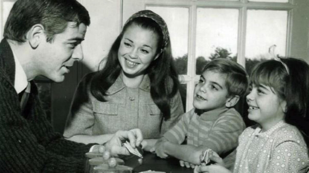 7 year old George Clooney with his family back in 1968