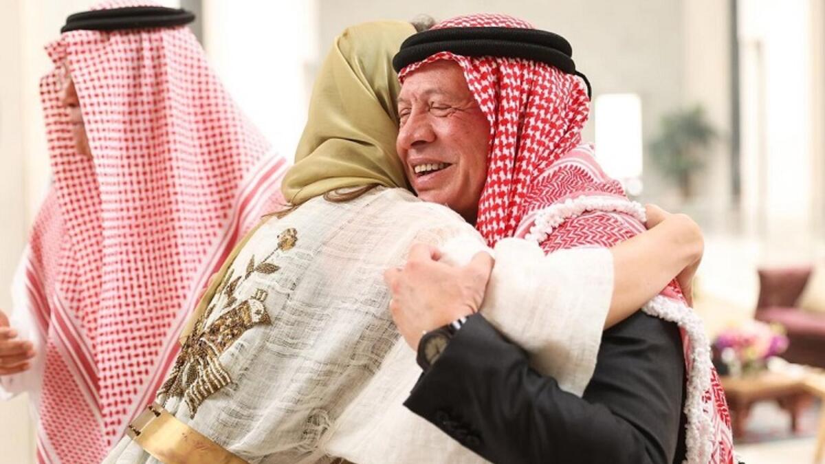 أكملت دراستها الثانوية في السعودية، وأتمت تعليمها العالي في كلية الهندسة المعمارية في جامعة سيراكوز في ولاية نيويورك بأمريكا.