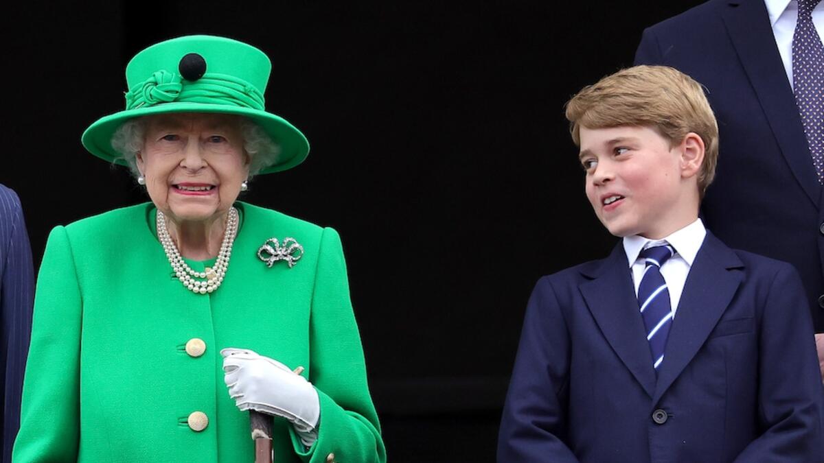 2- الأمير جورج أمير كامبريدج - من مواليد 22 يوليو 2013، الابن البكر لوليام