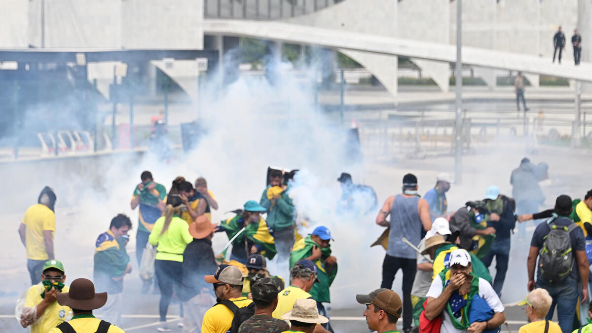Bolsonaro supporters clash with the police