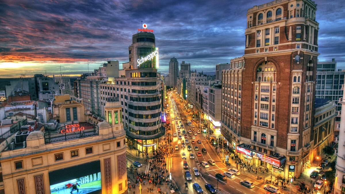 المرتبة الثامنة: مدريد، عاصمة إسبانيا وأكبر مدنها.