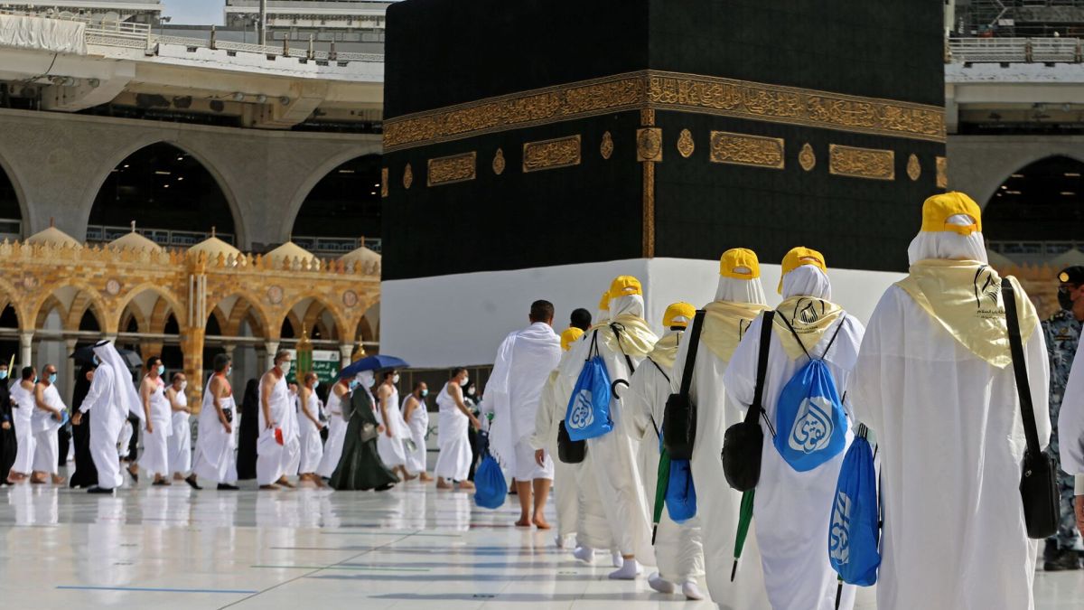 19 ديسمبر 2023: الاتفاق على استئناف رحلات العمرة منذ توقفها في 2016