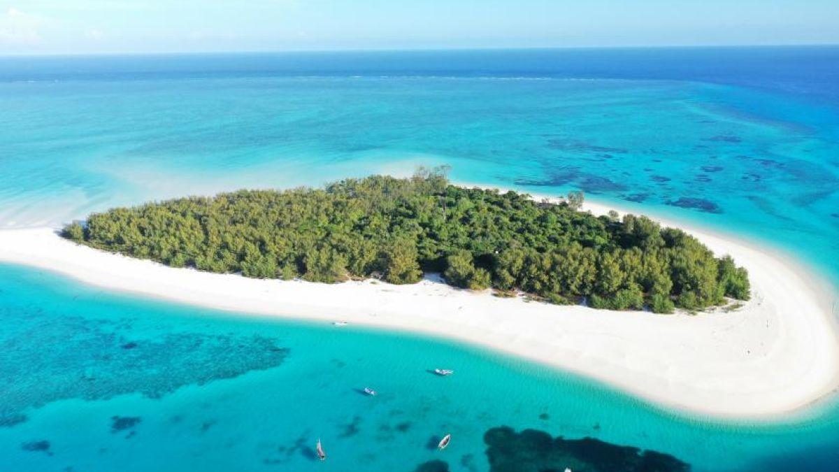 4. Mnemba Island Beach