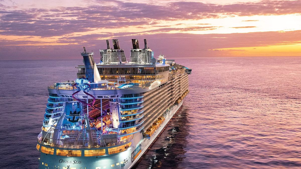 Royal Caribbean International – Oasis of the Seas: Oasis of the Seas is a cruise ship owned by Royal Caribbean International. It was built to replace the Freedom-Class ship owned by the same company, becoming the largest passenger cruise ship in the world, replacing MS Independence of the Seas.