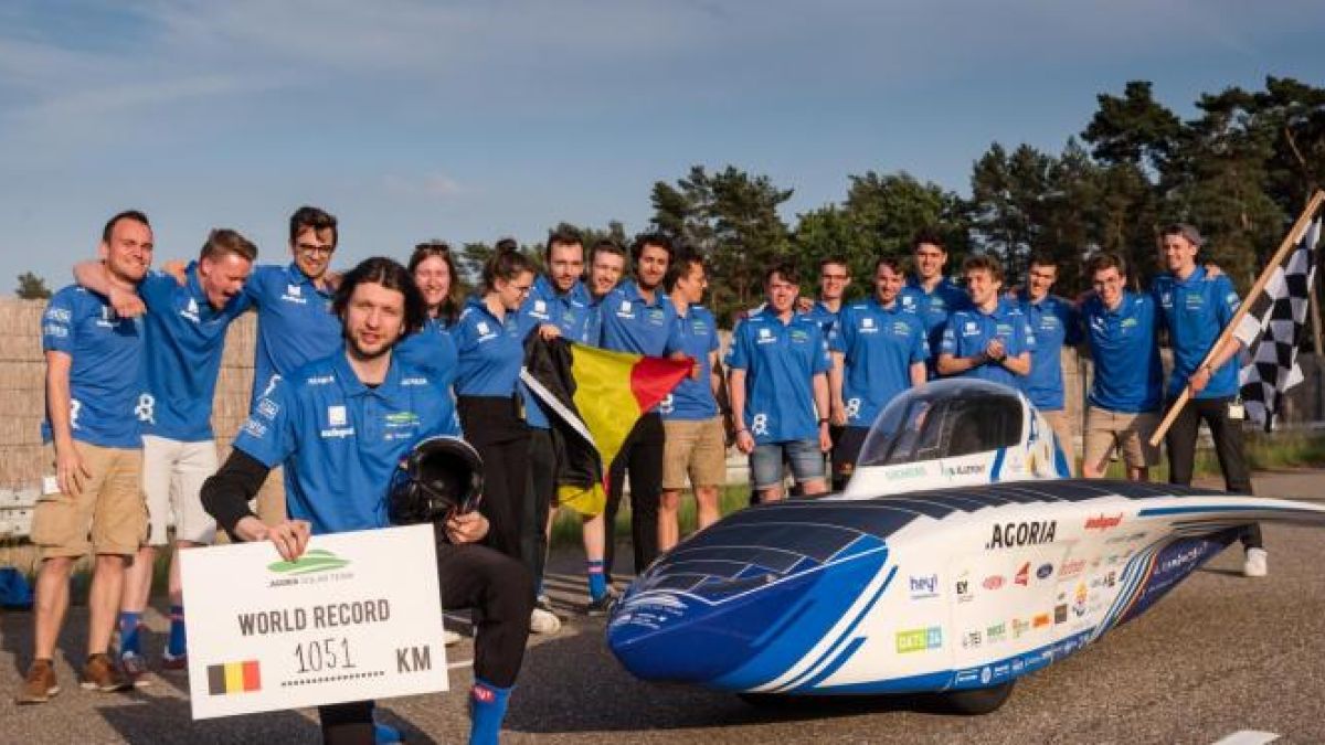 The Innoptus team claimed the top prize after shattering their own race record twice during the competition. The 14-team race, which began in Secunda and concluded in Cape Town, presented participants with a variety of challenging conditions, including extreme weather and varying altitudes.