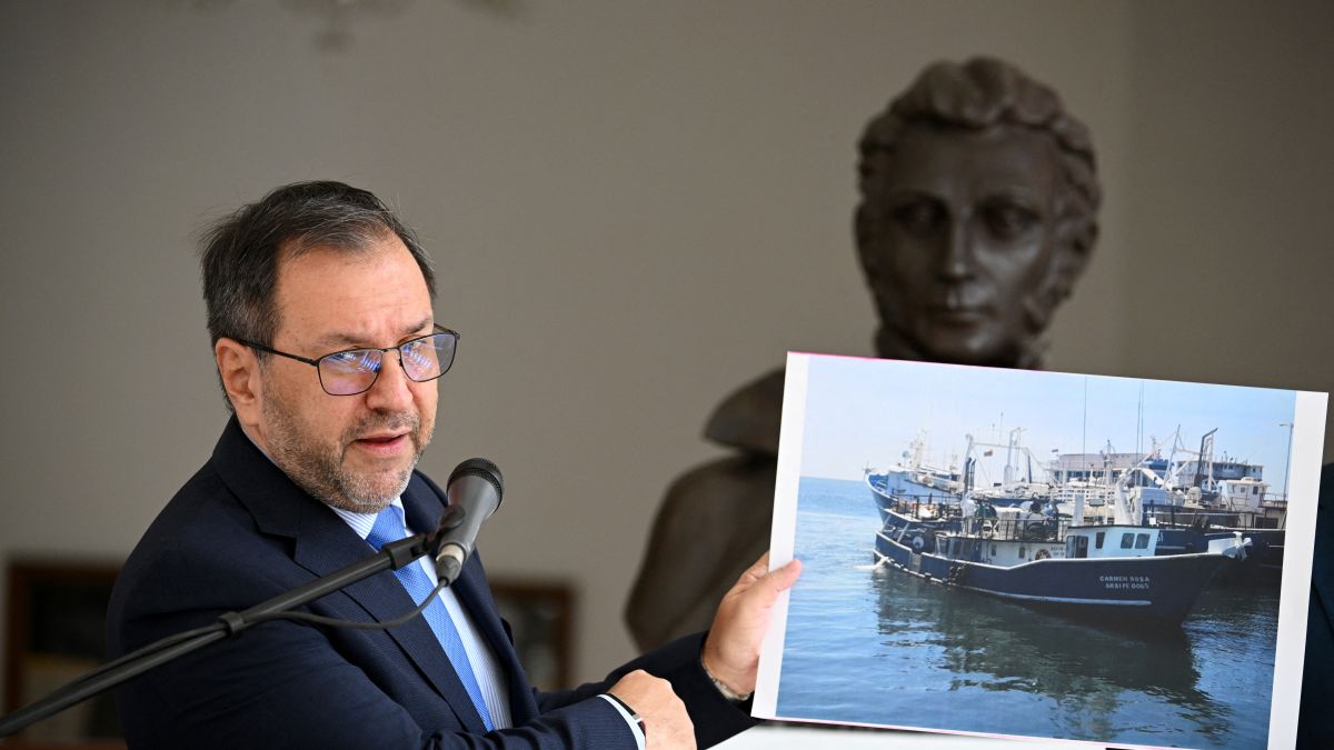 US sinks second alleged Venezuelan drug vessel, escalating tensions with Caracas