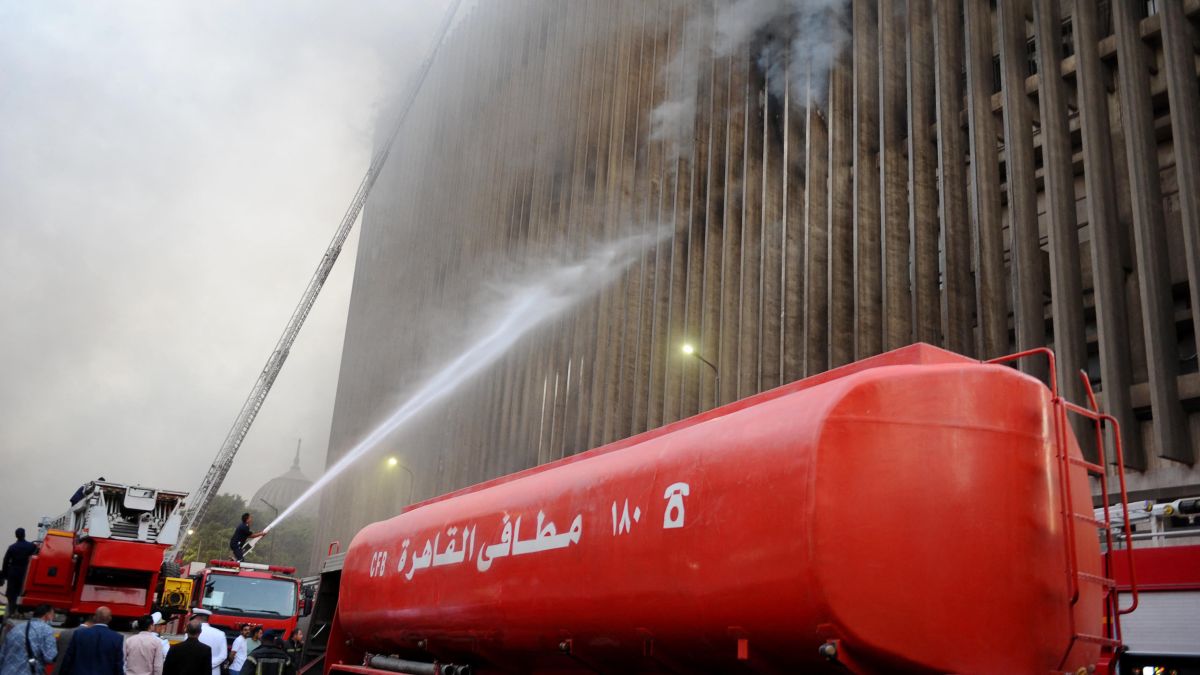 8 Dead, 35 injured in clothing factory blaze in Egypt