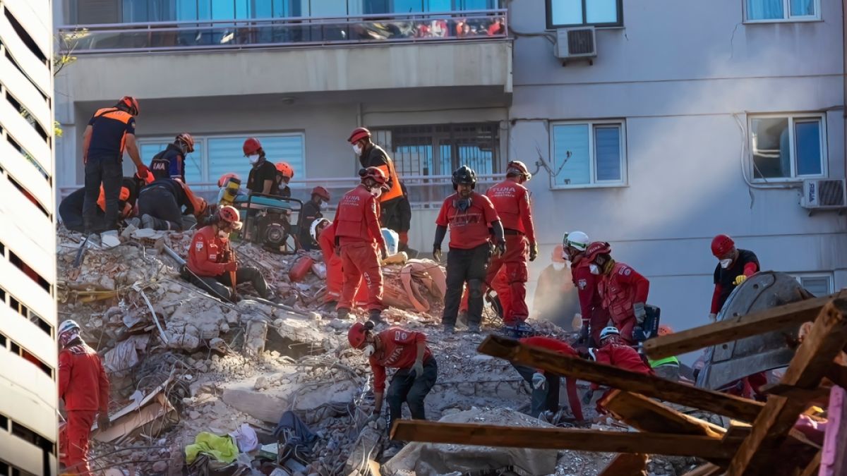 Building with seven people inside collapsed in Turkey. (Shutterstock) Turkey