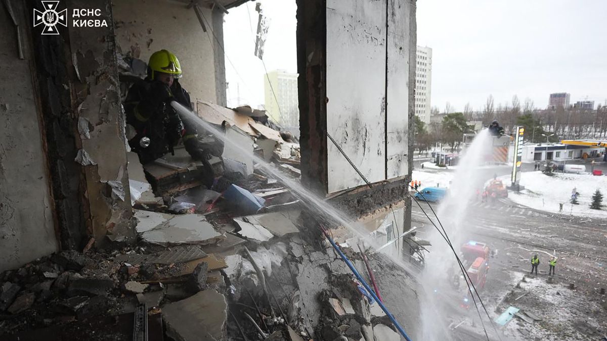 Kyiv targeted before high-stakes Zelensky-Trump meeting