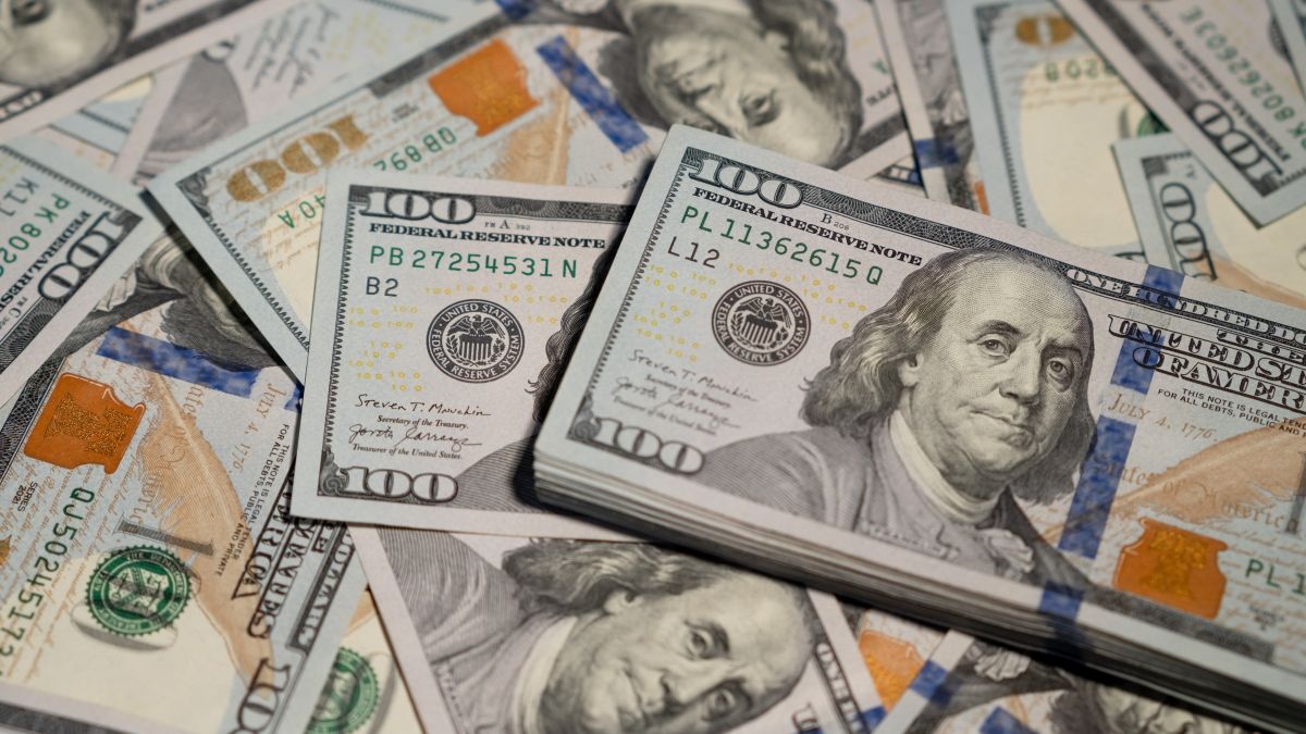 الدولار يستقر وسط تصاعد التوترات في الشرق الأوسط