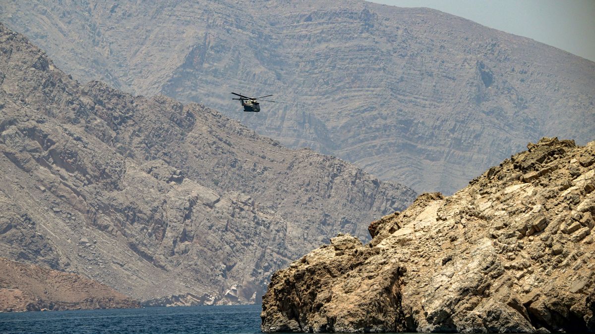  Hormuz shipping lane