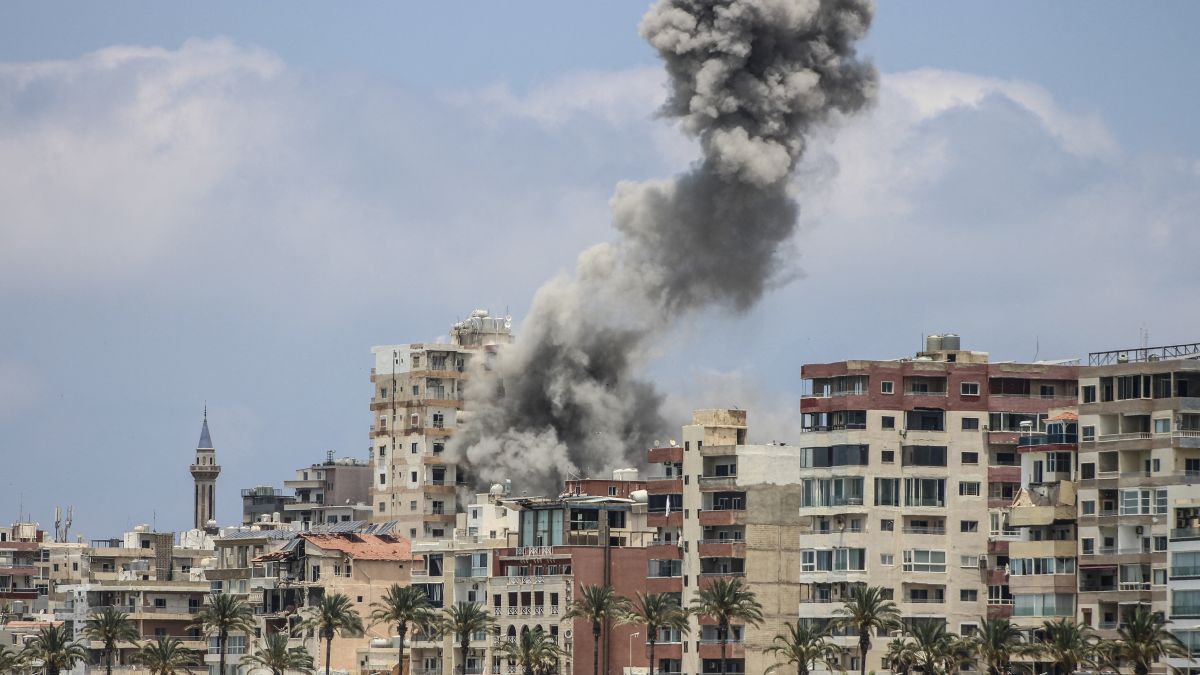 Israeli airstrikes continue on Lebanon