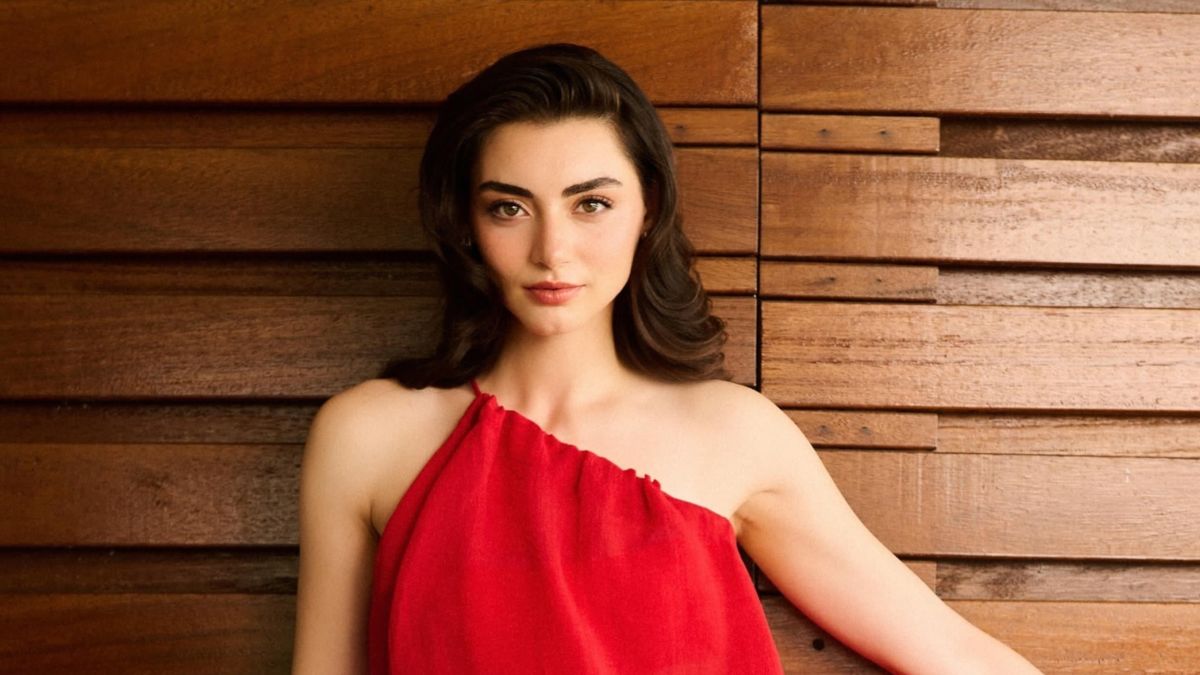 Özge Törer
