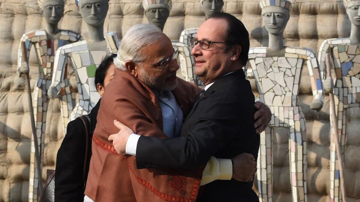 فرانسوا هولاند الرئيس الفرنسي: انفصل عن رفيقته فاليري تريفلير عام 2014.