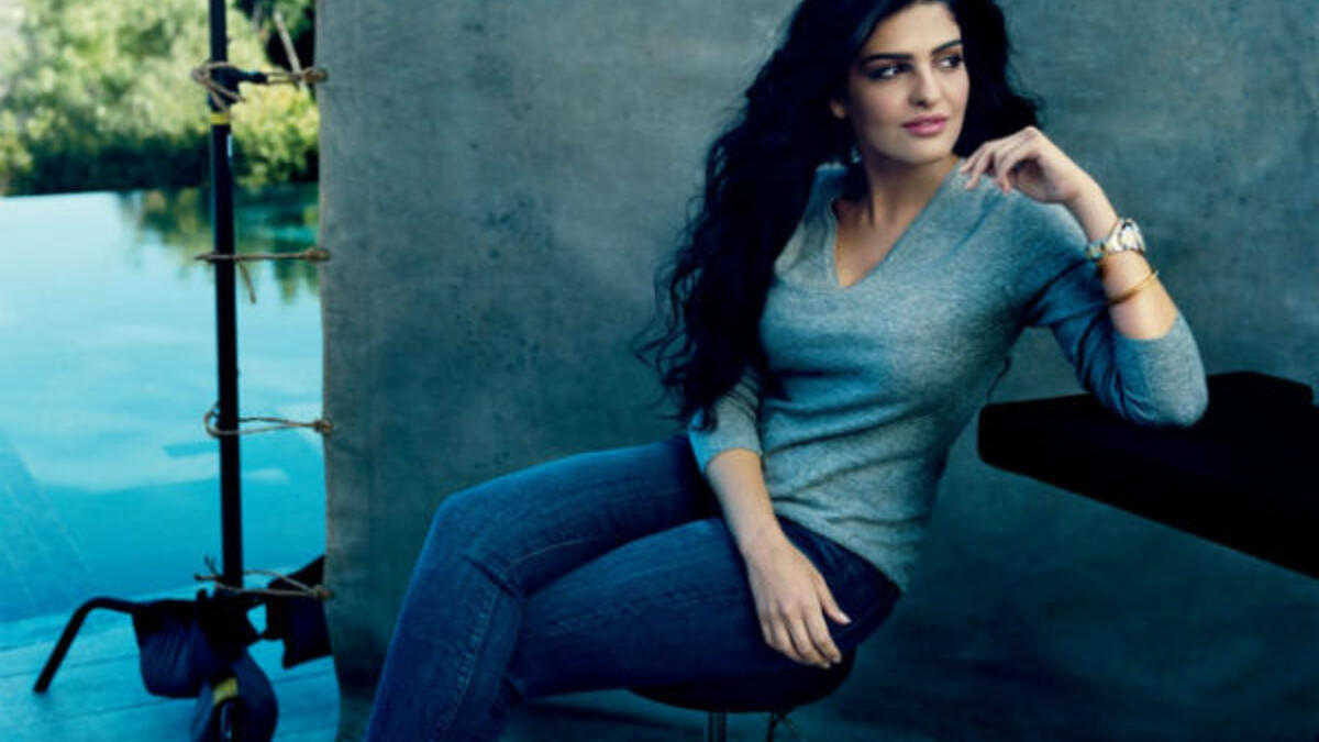 أميرة الطويل: في سبتمبر 2018، تم الإعلان عن سرقة مجوهراتها بقيمة مليون دولار عبر غرفتها في فندق ريتز بباريس، بعد انتهاء مراسم زفافها من رجل الأعمال الإماراتي المهيري الذي يعد سابع أغنى رجل في الإمارات