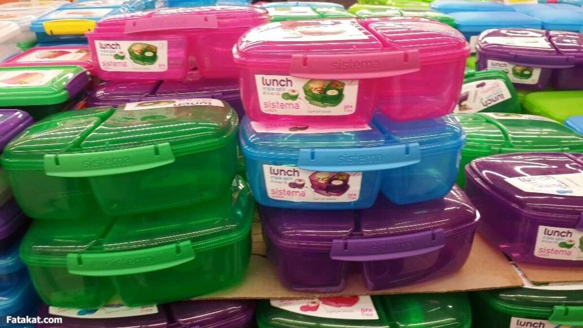 صندوق الغذاء "لانش بوكس - Lunch Box":  يفضل أن تبحثوا عن صناديق  تحمي الطعام من حرارة الشمس  مقسمة بطريقة تتسع لمحتويات التي يوصي بها اخصائي التغذية وان تكون محكمة حتى لا ينهرس الطعام.