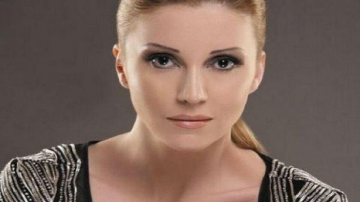 لم تستلم الفنانة السورية نورا رحّال للمرض حتى بعد استئصال الثدي رغم أنها كانت تمر بظروف صعبة في تلك الفترة