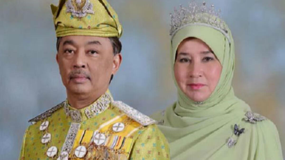 وبعد إتمام دراسته الأكاديمية في الخارج، قرر العودة إلى ماليزيا والاستقرار بها، وتزوج من عزيزة أمينة ميمونة ابنه السلطان إسكندر الحاج وأنجبا 9 أبناء؛ 4 أولاد و5 بنات.