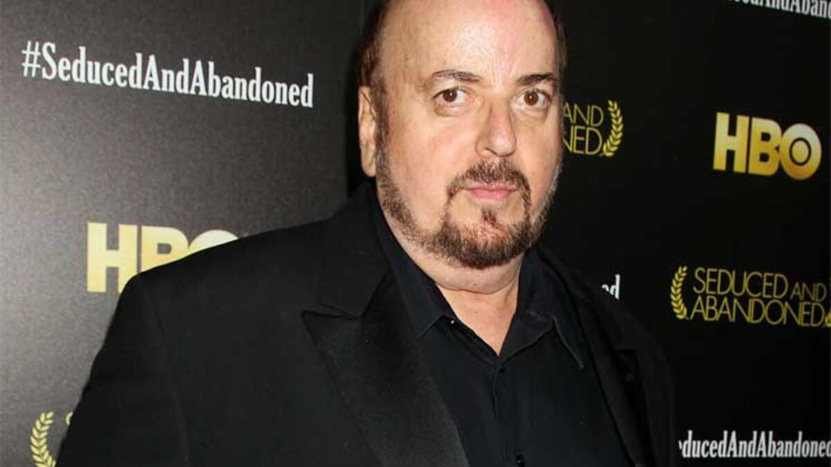 جيمس توباك: في 22 أكتوبر/تشرين الأول، نشرت صحيفة لوس إنجليس تايمز تقريرًا مفاده بأن أكثر من 200 سيدة يتهمن توباك بأنه استغلهن جنسيًا من بينهن الممثلة جوليانا مور.