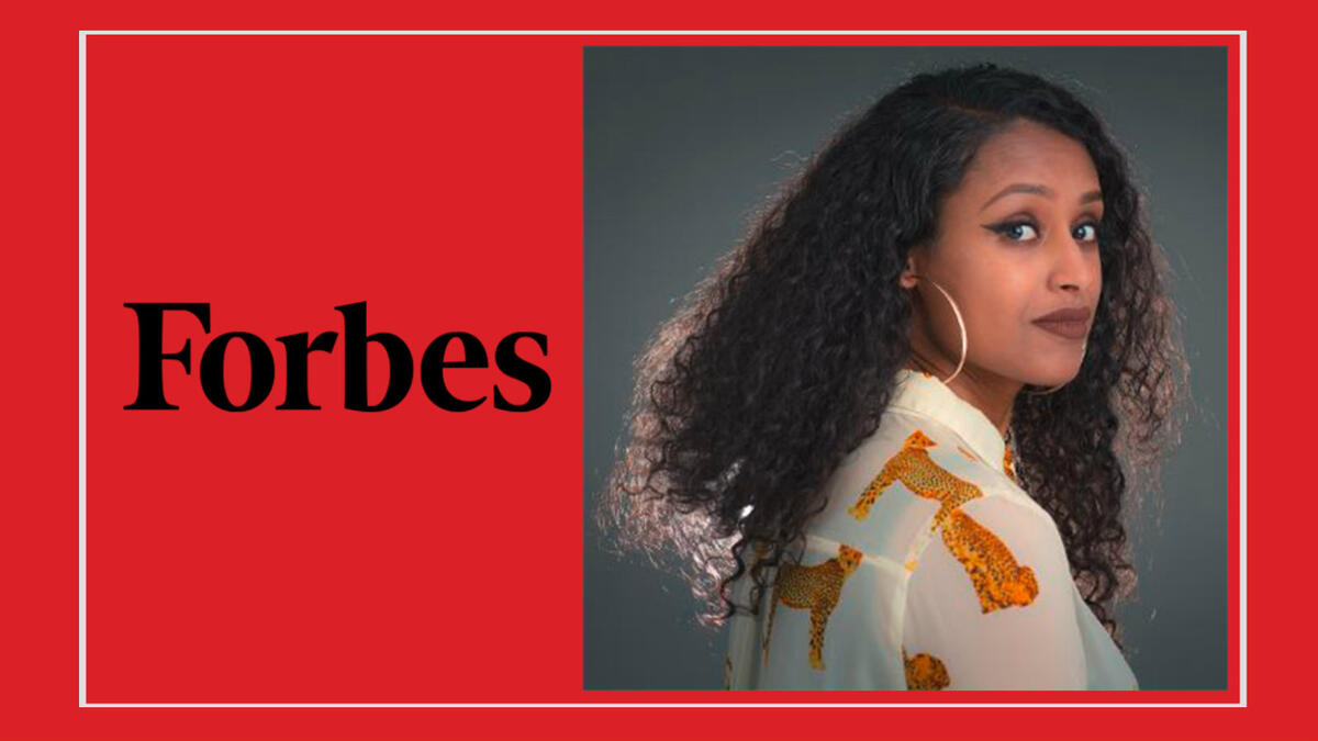 المركز الثامن: نضال أحمد من السودان / العمر: 28 عامًا / كبيرة مؤلفين بشركة Droga5، متخصصة في الإعلانات والتسويق، من أشهر أعمالها حملة لمكافحة التدخين، وأشادت بها ميشيل أوباما.