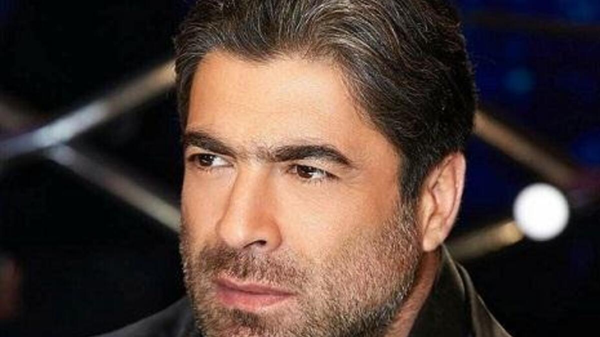 وائل كفوري: ومن ضمن الفنانين الذين خضعوا لجراحات التجميل، اللبناني وائل كفوري، الذي أجرى جراحة تجميلية لتصغير حجم الفم.