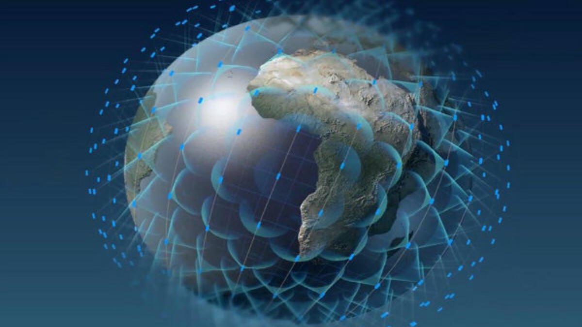 فبراير: تأمل شركة "سبيس إكس" في إطلاق ما يقرب من 12 ألف قمرًا صناعيًا الى الفضاء بهدف توفير خدمة إنترنت أسرع وأرخص لجميع دول العالم.