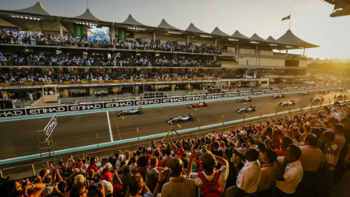 ويتضمن هذا الحدث أربعة أيام من الفعاليات الترفيهية المتواصلة وهي الخميس السوبر، ويوم الجمعة للعائلات، والتجارب التأهيلية ليوم السبت، ويوم السباق.