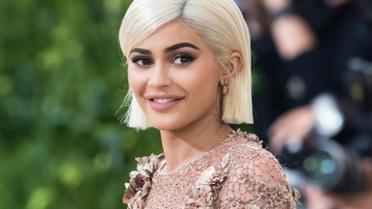 نجمة تلفزيون الواقع الأمريكية "كايلي جينر" – 110 مليون متابع - مليون دولار أمريكي عن كل منشور دعائي.