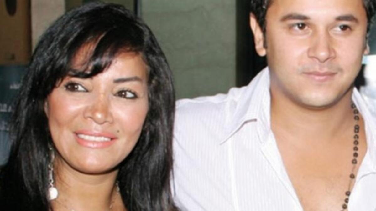 المطربة المغربية ليلى غفران و المخرج أنس دعية كان الفارق العمري بينهما يزيد عن 30 عامًا.