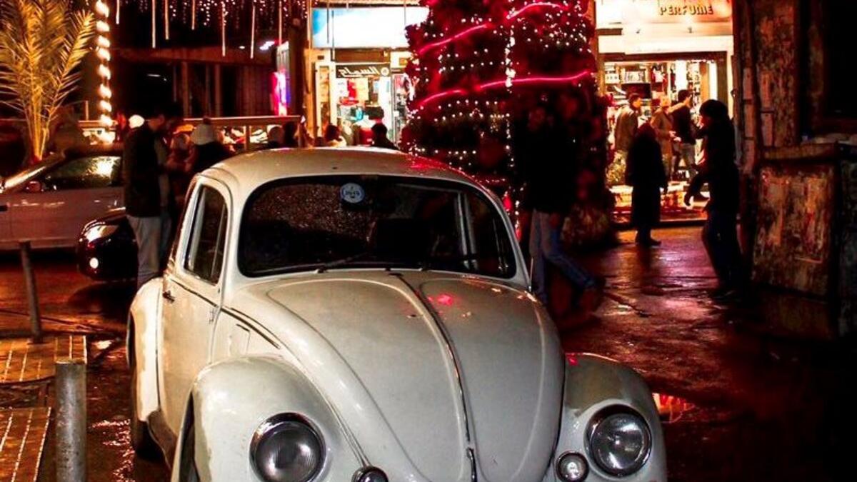 Syrians shop at a marketplace in the old city of Damascus (Twitter)