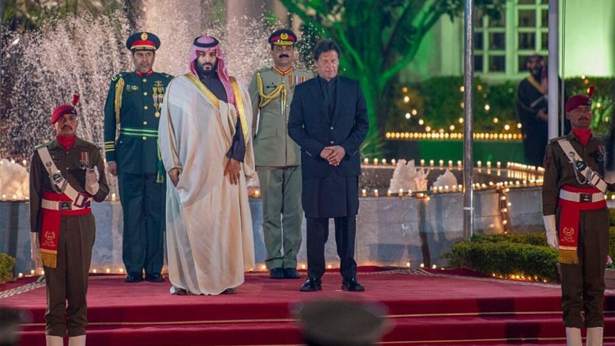 Upon arrival at the Prime Minister House in Islamabad, a contingent comprising personnel of all three services presented the Crown Prince of the Kingdom of Saudi Arabia, Mohammed Bin Salman a Guard of Honor (Twitter)