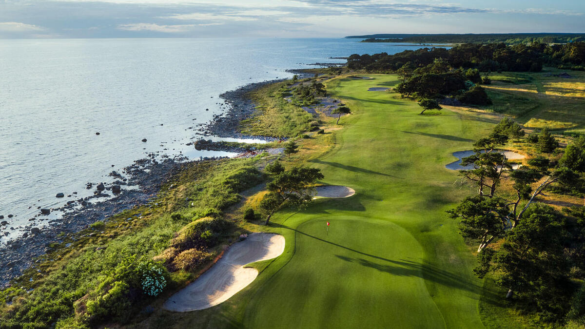 Considered to be one of the most beautiful golf courses in Sweden, Visby Golf Course is home to large, undulating greens designed by Pierre Fulke and Adam Mednick. Delivering a round that’s beyond the ordinary, golfers are welcome to challenge themselves in this world-class Swedish golf course.
