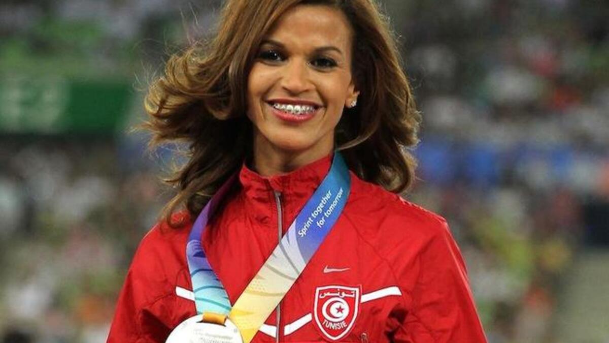 العداءة التونسية حبيبة الغريبي: نالت اللاعبة القادمة من القيروان فضية سباق 3000 م موانع وحطمت رقمها التونسي السابق لتتوج مسيرتها الناجحة وتدعم مشاركة المرأة العربية في الأولمبياد.
